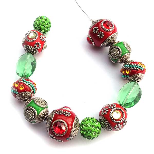 Bohemian Bead Strands Mixed Beads 147 Red & Green