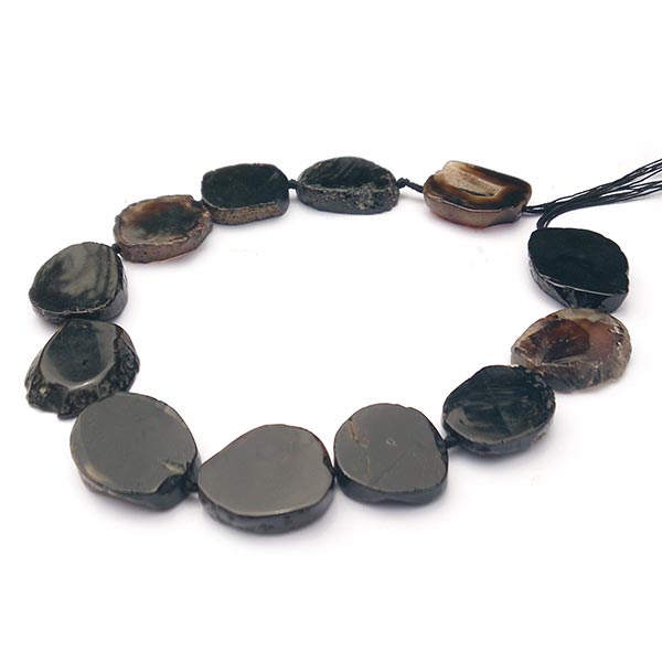 Gemstone Coloured Agate Flat Nuggets Small-Medium (1 Strand) Black