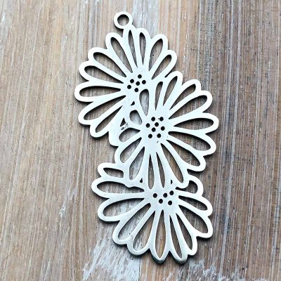 Stainless Steel Charm Flower Daisy Outline Stack 37x19mm (1) Original